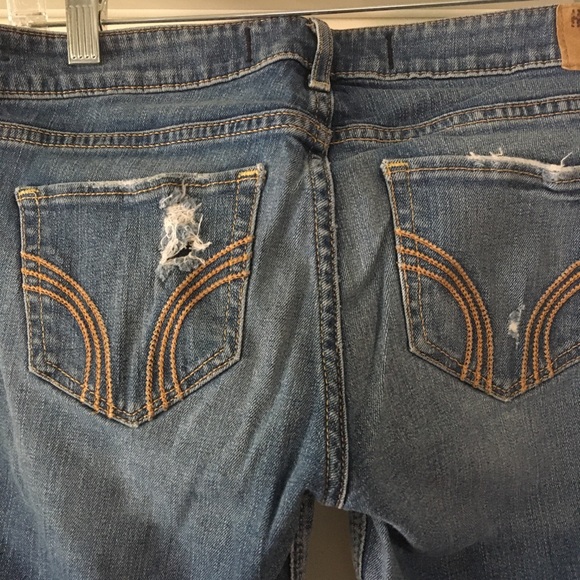 Hollister Distressed Jeans - Picture 3 of 4